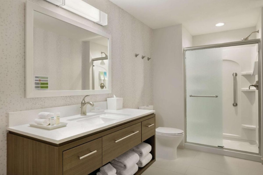 Room image 4